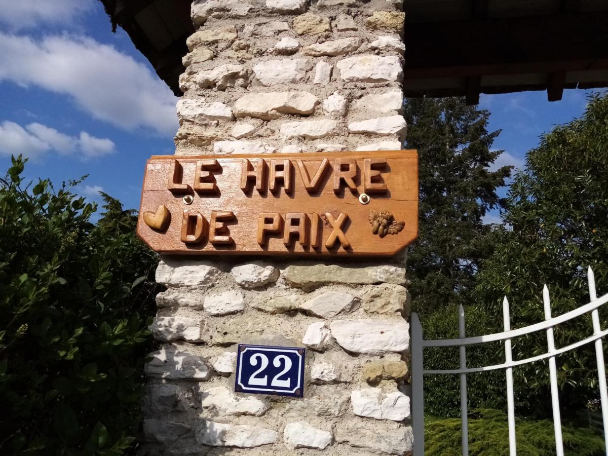 Havre De Paix Au Bords De L'Eure - Divers Hebergements Garennes-sur-Eure Bagian luar foto