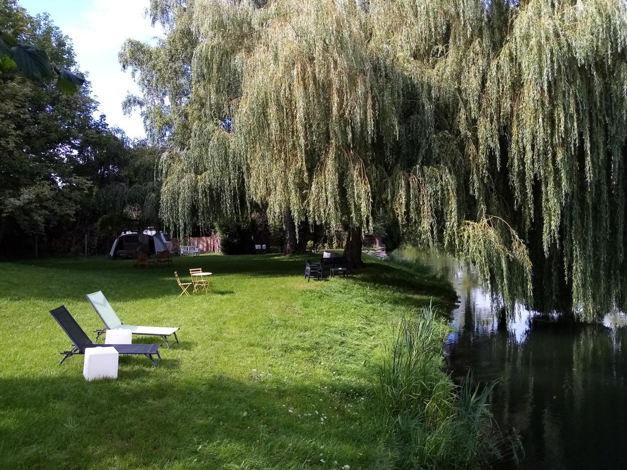 Havre De Paix Au Bords De L'Eure - Divers Hebergements Garennes-sur-Eure Bagian luar foto